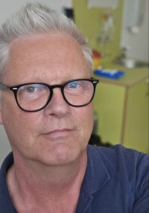 Adam, lægekonsulent